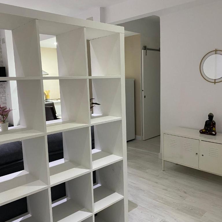 PRECIOSO Y ACOGEDOR APARTAMENTO EN PLENO CENTRO DE GRANADA - Three-Bedroom Apartment - 2