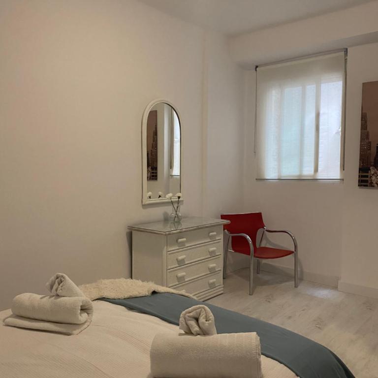 PRECIOSO Y ACOGEDOR APARTAMENTO EN PLENO CENTRO DE GRANADA - Three-Bedroom Apartment - 19