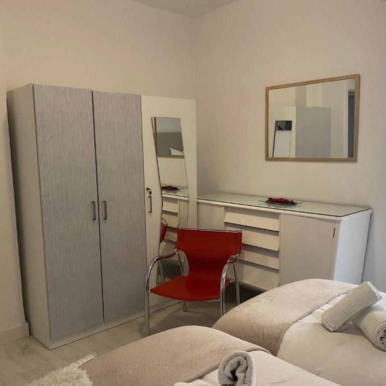 PRECIOSO Y ACOGEDOR APARTAMENTO EN PLENO CENTRO DE GRANADA - Three-Bedroom Apartment - 27