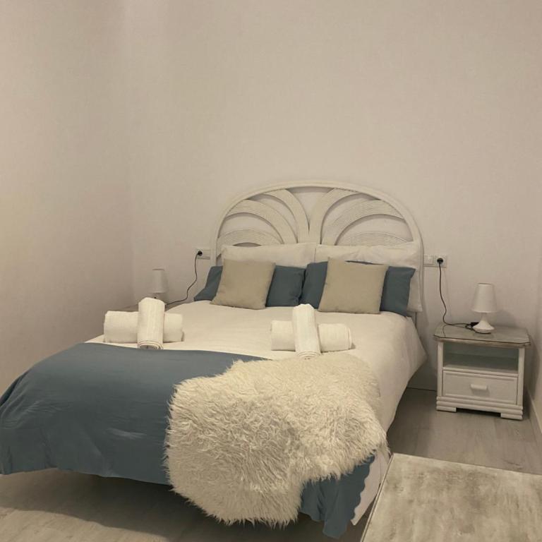 PRECIOSO Y ACOGEDOR APARTAMENTO EN PLENO CENTRO DE GRANADA - Three-Bedroom Apartment - 17