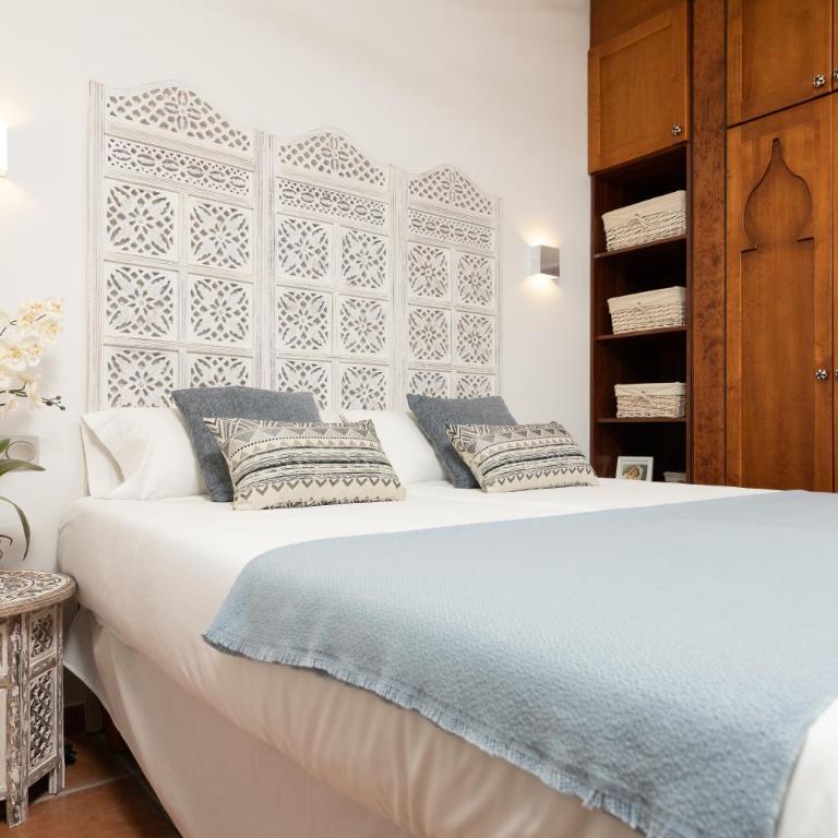 Indonesian Palace Luxurious Boutique - Villa - 34