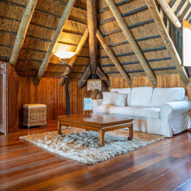 Indonesian Palace Luxurious Boutique - Villa - 21