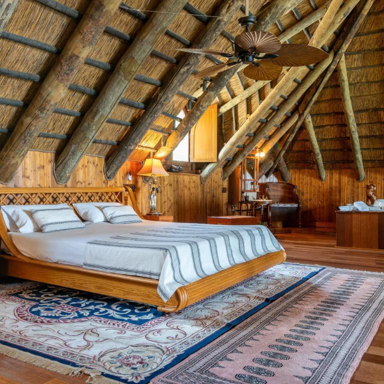 Indonesian Palace Luxurious Boutique - Villa - 22
