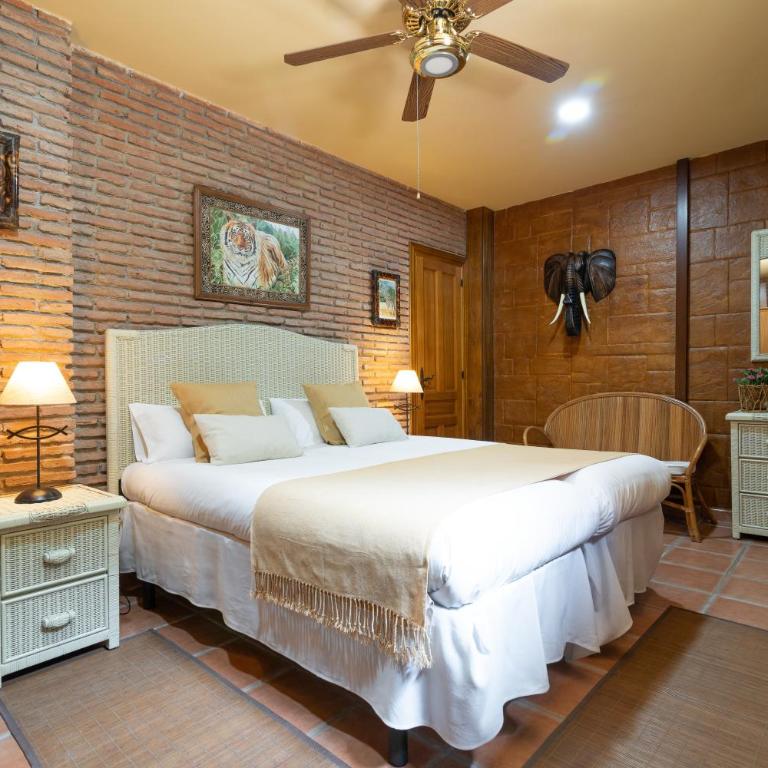 Indonesian Palace Luxurious Boutique - Villa - 33