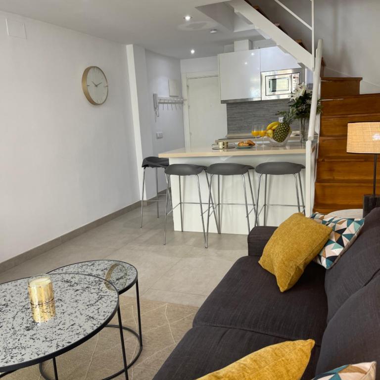 Dúplex junto al mar en el Faro Marbella con piscina y pets friendly - Apartamento de 1 dormitorio - 24