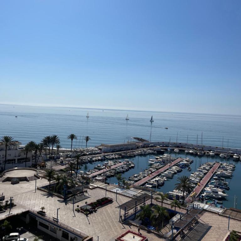 Dúplex junto al mar en el Faro Marbella con piscina y pets friendly - Apartamento de 1 dormitorio - 25