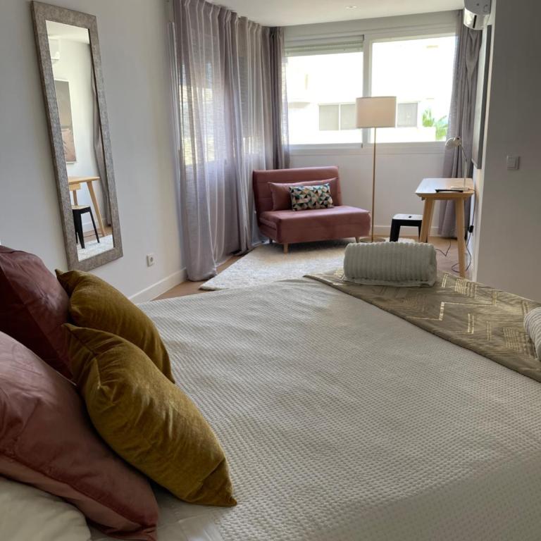Dúplex junto al mar en el Faro Marbella con piscina y pets friendly - Apartamento de 1 dormitorio - 19
