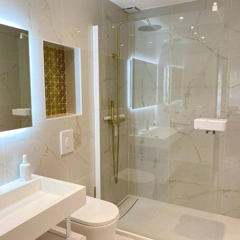 Exceptionnel T4 Hyper centre Juan Les Pins 90M2 - Appartement 3 Chambres - 13