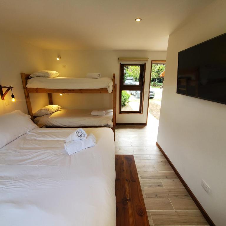 Lucky's Hostel - Family Room with Private Bathroom - 8