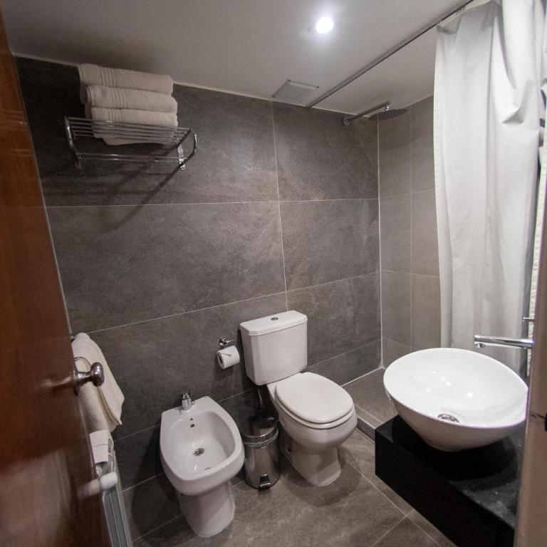 Hotel Canal Beagle - Standard Triple Room - 2