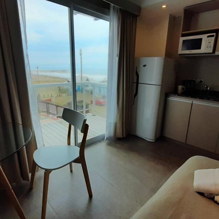 Los Tritones Apart Hotel - Studio with Balcony - 3