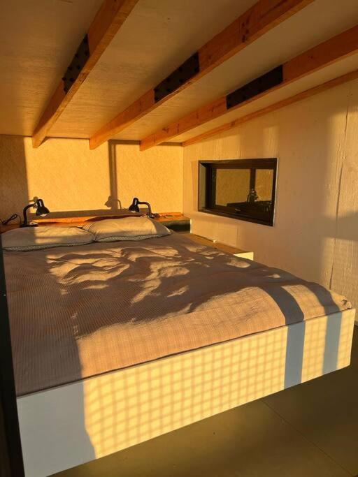 Preciosa mini-casa-bote bien ubicada y linda vista - One-Bedroom Villa - 26