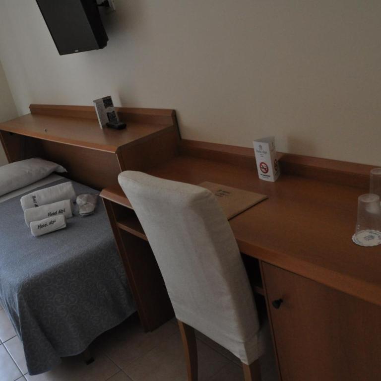 Hotel Alpi - Camera Tripla - 1