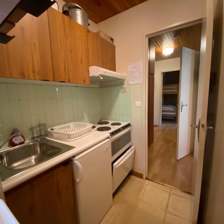 Appartement au centre de La Clusaz avec balcon, ascenseur et casier à skis - FR-1-459-197 - Appartement - 10