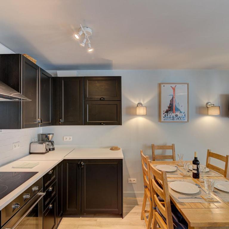 Apartment Fermes du Montenvers B2, Alpes Agency, Central Chamonix, Sleeps 4-5 - Apartment mit 2 Schlafzimmern - 6
