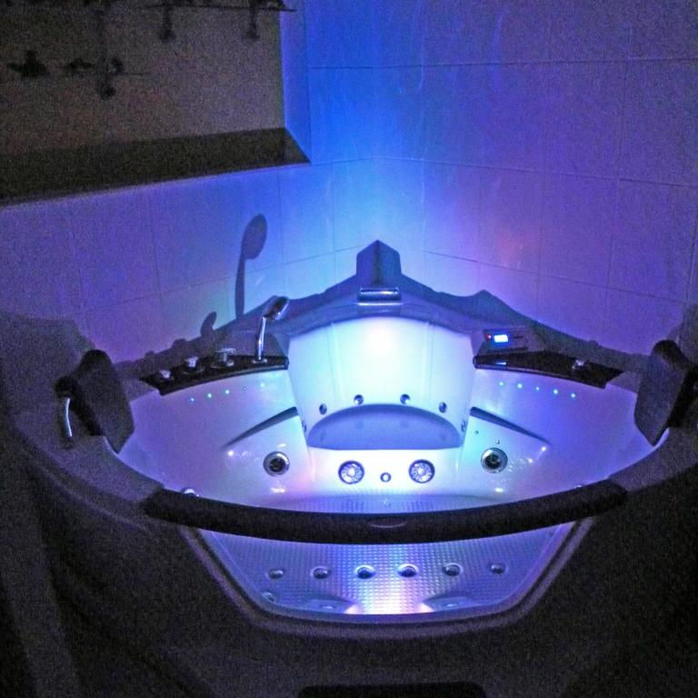 Villa Mogador Piscine et Balnéo - Suite Deluxe avec Baignoire Spa - 16