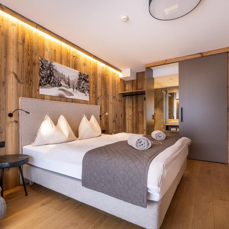 Central - Holiday Resort Flachau - Comfort Two-Bedroom Apartment with Balcony - 2