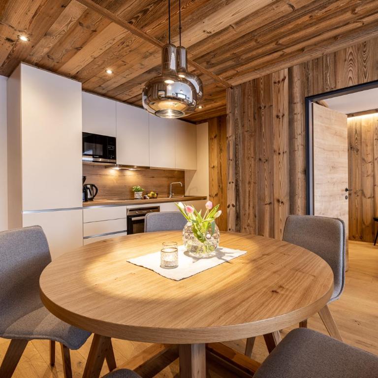 Central - Holiday Resort Flachau - Comfort Two-Bedroom Apartment with Balcony - 1