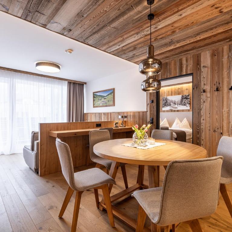 Central - Holiday Resort Flachau - Comfort Two-Bedroom Apartment with Balcony - 5