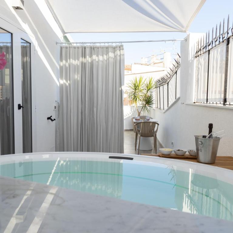 Peonia Boutique Apartments - Camera Matrimoniale con Vista Piscina - 13