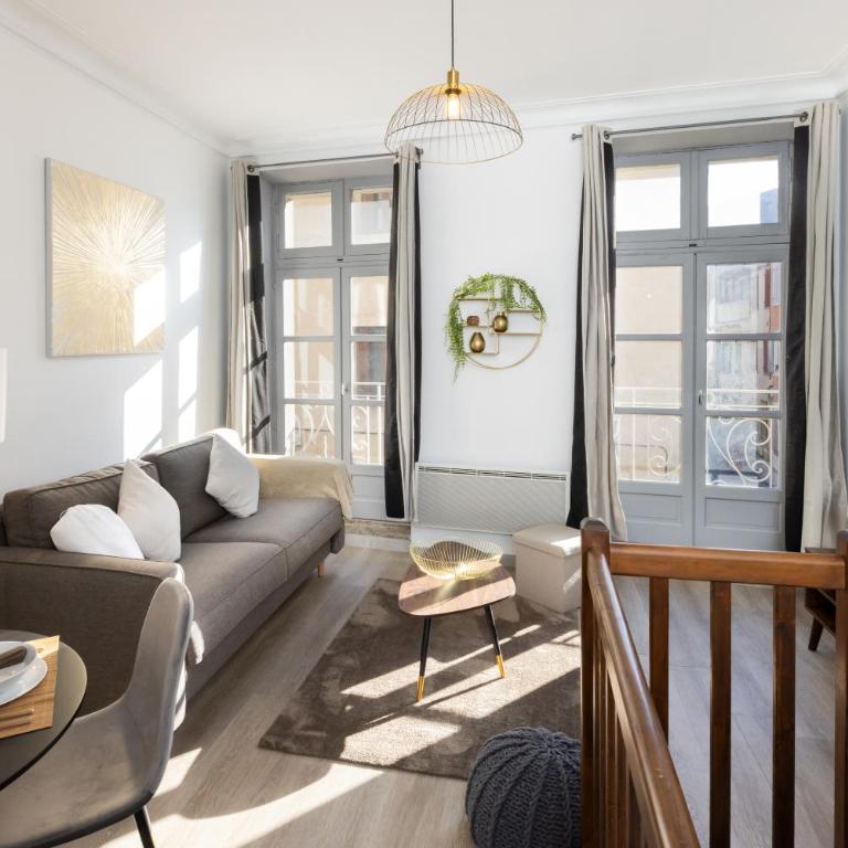 N1 Des Études Cosy Duplex Netflix Balcon ConciergerieDameCarcas - One-Bedroom Apartment with Balcony - 1