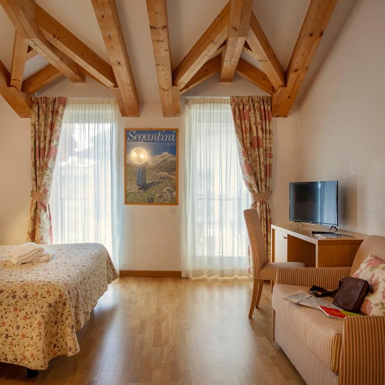 Hotel Romanda - Camera Superior Matrimoniale/Doppia con Letti Singoli - 7