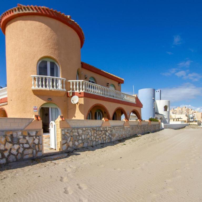 Amazing Home In Cartagena - Casa Vacacional de 3 dormitorios - 3