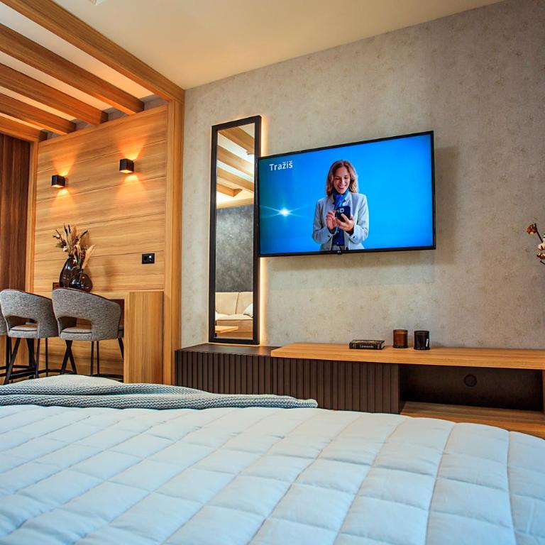 Woodside Kopaonik - King Studio with Sofa Bed - 16