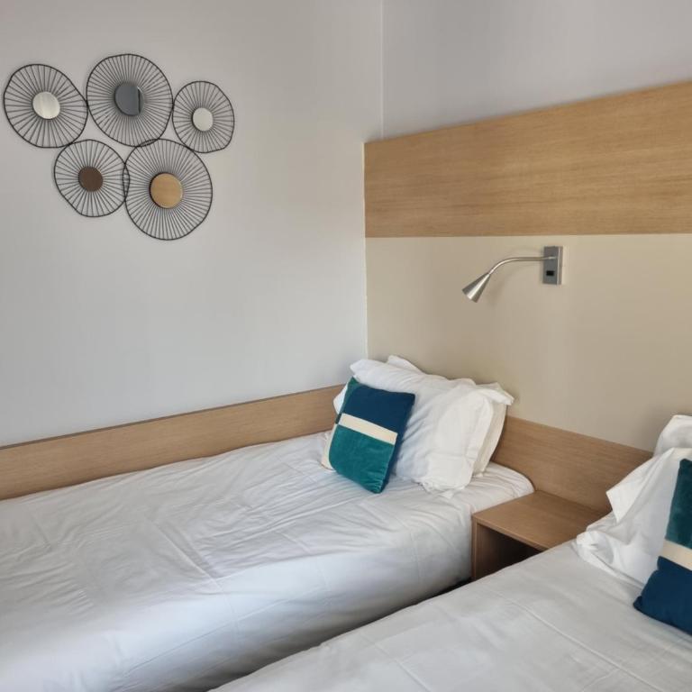 Hotel Cantosorgue - Petite Chambre Lits Jumeaux - 7