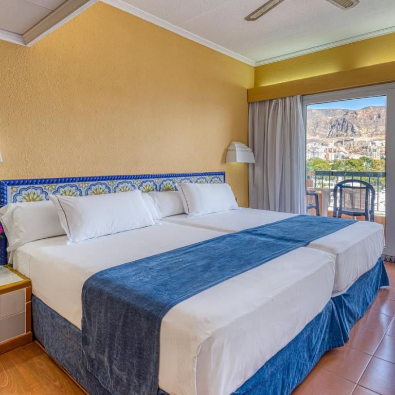 Playadulce - Habitación Doble con 2 camas (2 adultos + 1 niño) - 3