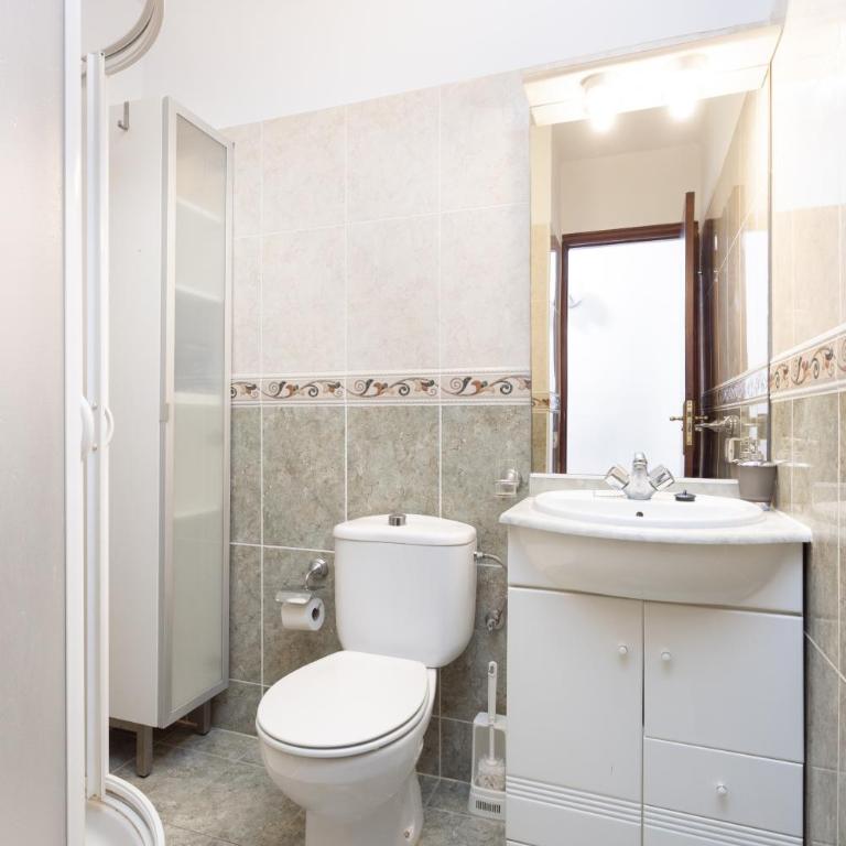 Seafront studio with beach view in the center of Los Cristianos - Estudio - 3