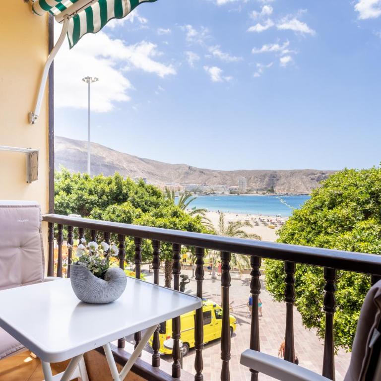 Seafront studio with beach view in the center of Los Cristianos - Estudio - 5