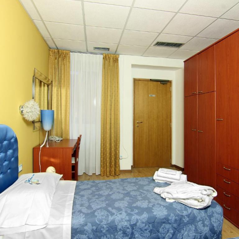 Albergo Al Viale - Camera Doppia con Letti Singoli - 6