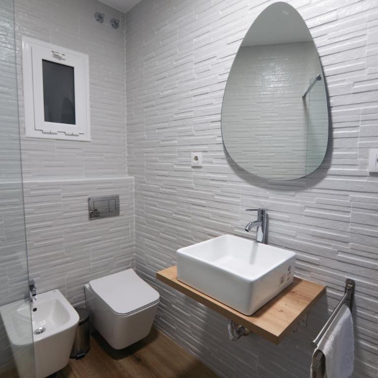 RentalSevilla Espacioso y acogegor apartamento de 3 dormitorios - Apartamento de 3 dormitorios - 39