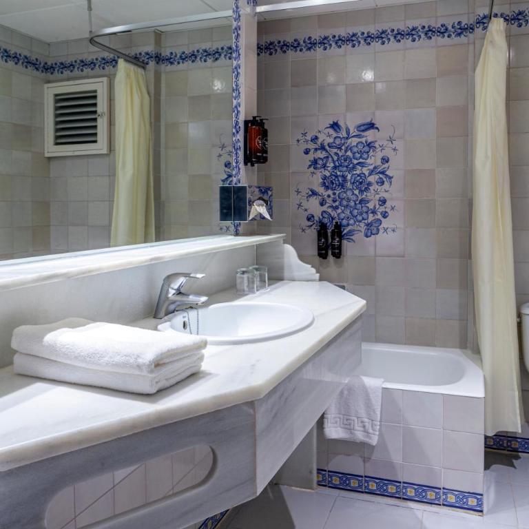 Playasol - Chambre Double ou Lits Jumeaux - 5