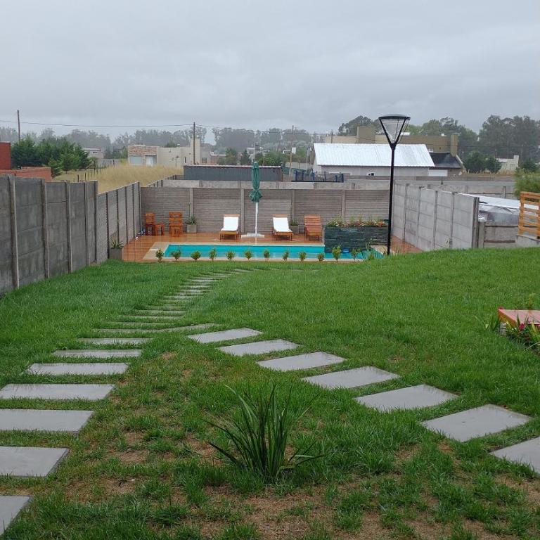 Duplex familiar con pileta en zona parque - Two-Bedroom House - 17
