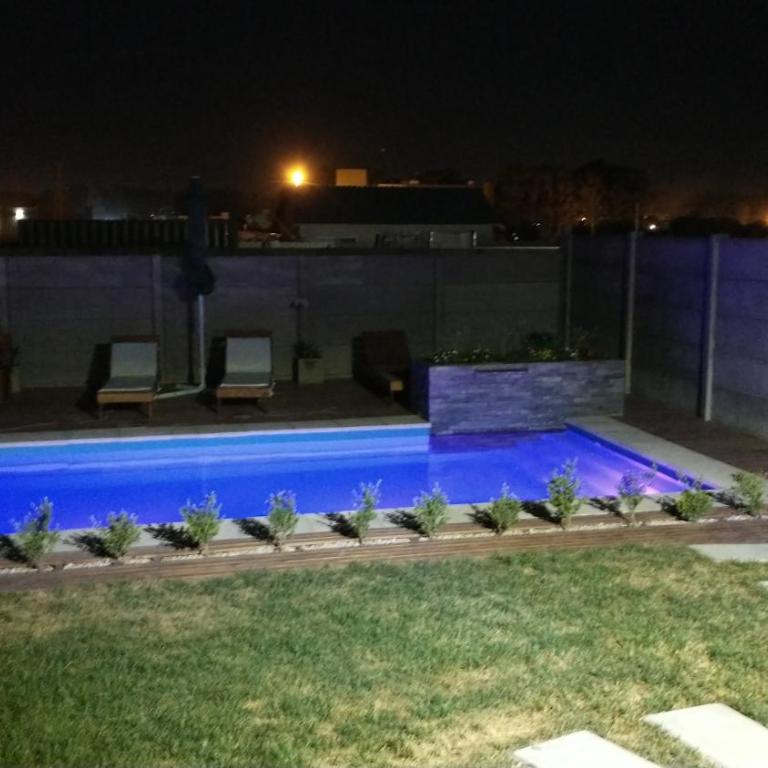 Duplex familiar con pileta en zona parque - Two-Bedroom House - 31