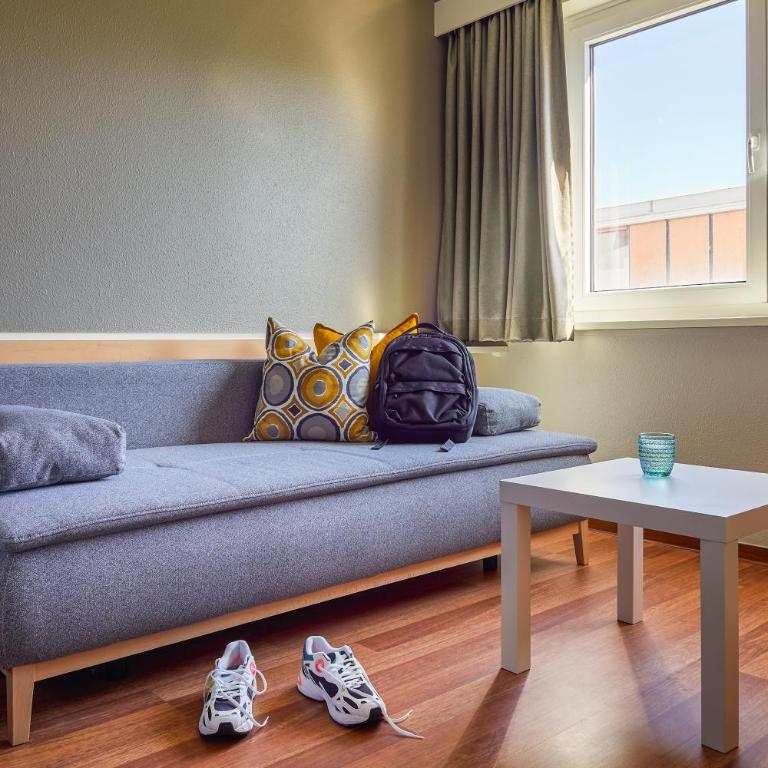 ibis Hotel Würzburg City - Standard Doppelzimmer mit Sofa - 8