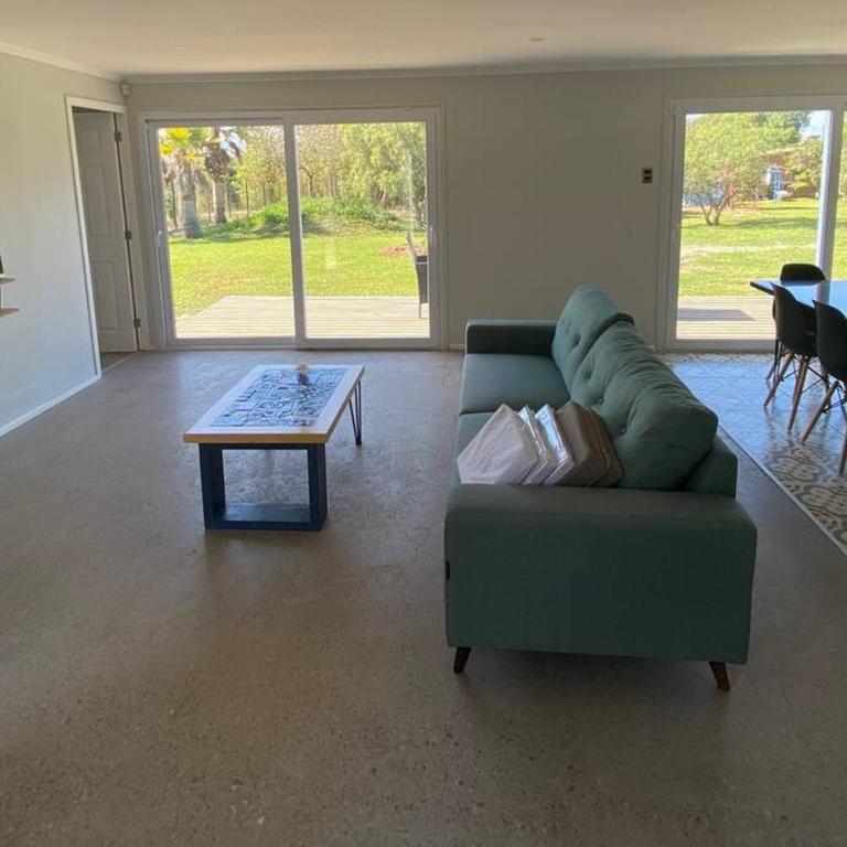 Moderna casa nueva en hermosa y soleada parcela - Four-Bedroom House - 4
