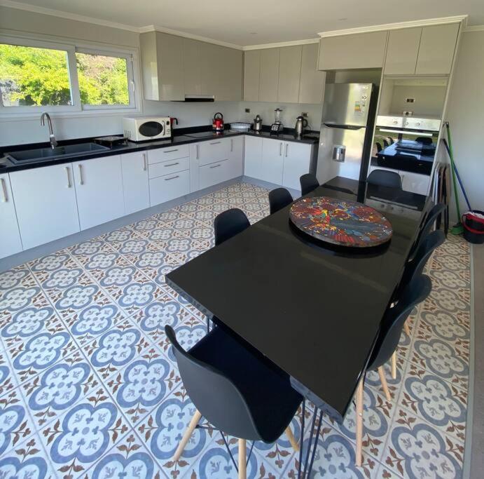 Moderna casa nueva en hermosa y soleada parcela - Four-Bedroom House - 37