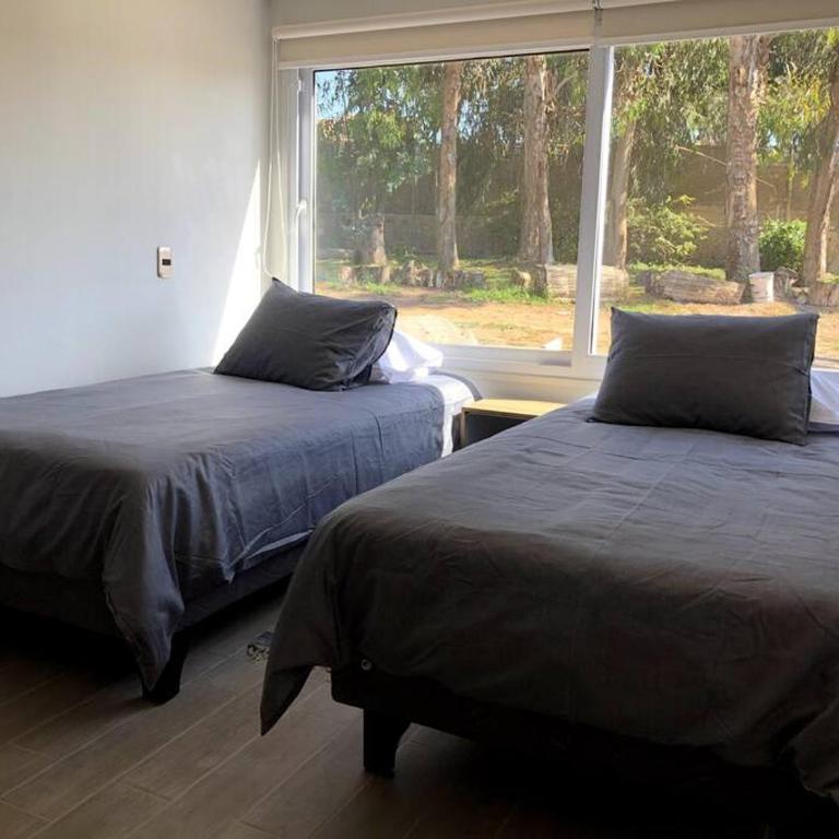 Moderna casa nueva en hermosa y soleada parcela - Four-Bedroom House - 39
