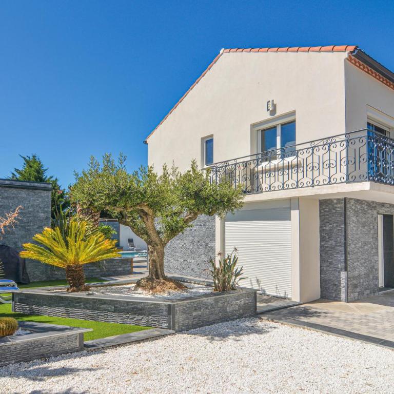 Beautiful Home In Agde - Maison de Vacances 5 Chambres - 12