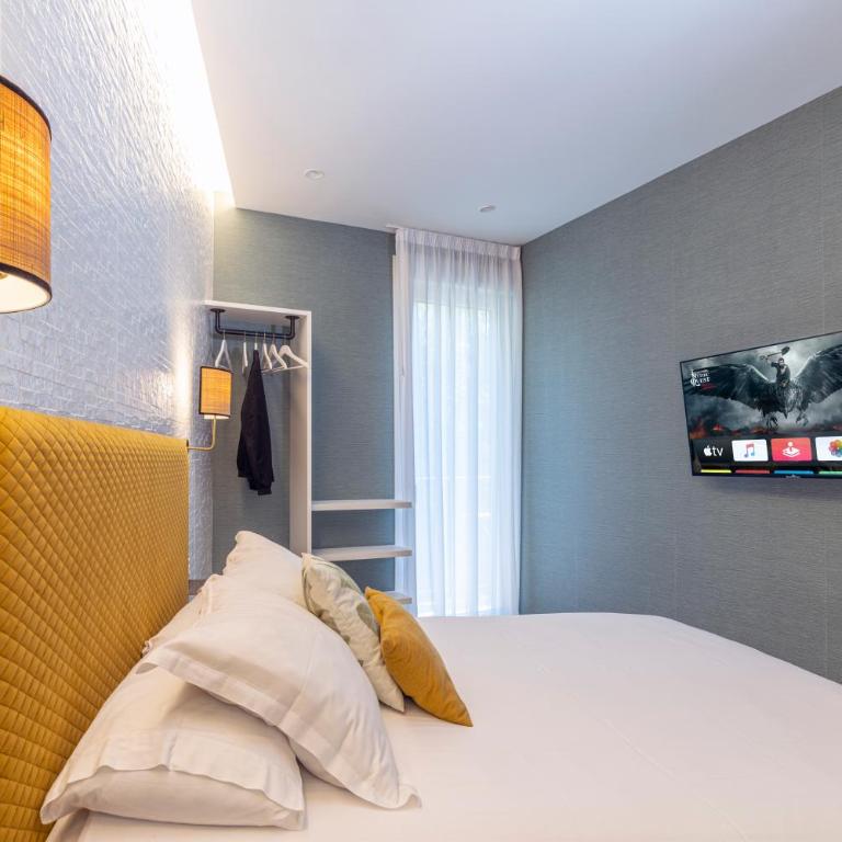 BIG 4 ROOMS in a Centric Home Parking Included - Casa de 4 dormitorios - 22