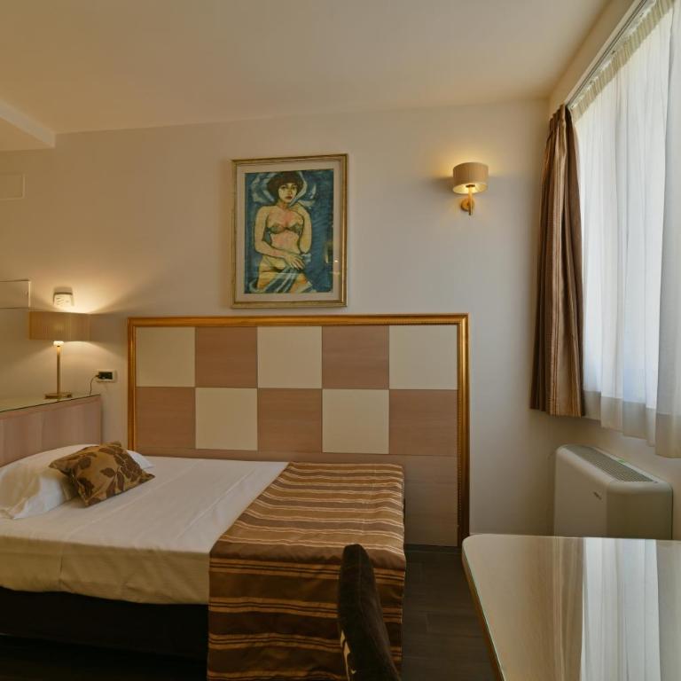 Hotel Le Chevalier - Camera Doppia con Letti Singoli - 2