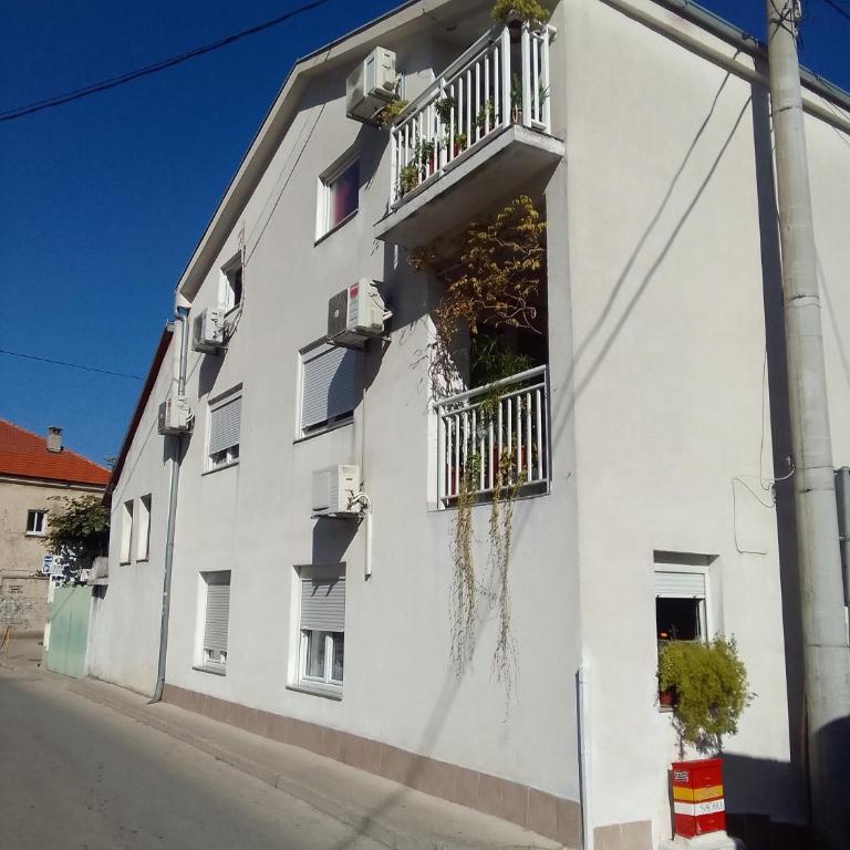 Biba - Double Room with Balcony (2 Adults + 1 Child) - 1