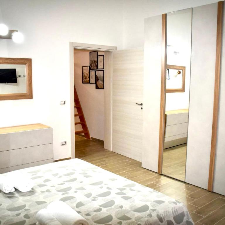 Casa Lello - One-Bedroom Apartment - 11