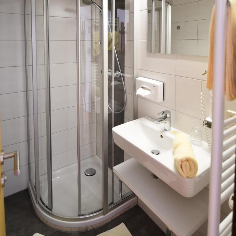 Pension Seiwald in Kötschach Kärnten - Camera Familiare - 5