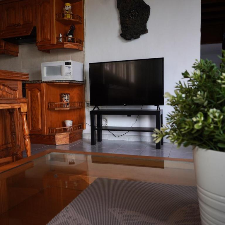 Apartamento Costa, cerca de la playa y comercios. - Apartamento de 2 dormitorios - 5