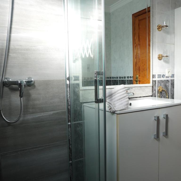 Apartamento Costa, cerca de la playa y comercios. - Apartamento de 2 dormitorios - 10