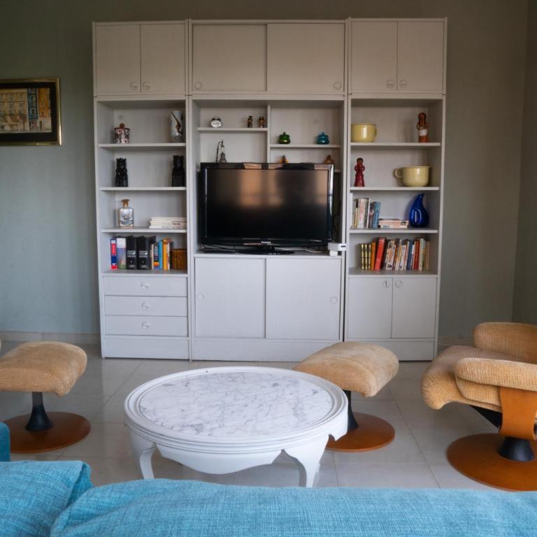 Gran apartamento en el centro Villajoyosa - Vistas al mar, 5 dormitorios y enorme terraza - Apartment - 7